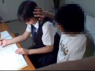 Kool õpilane tütar seksuaalne nilbe stseen